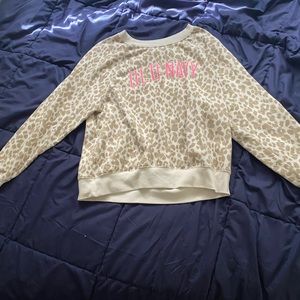 White and beige cheetah print old navy sweatshirt